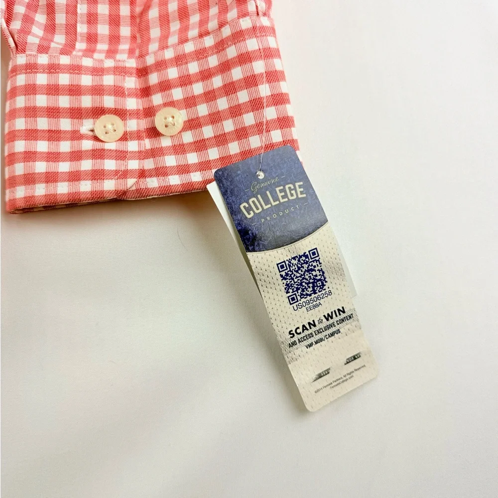 Wisconsin Badgers Button Down Size XL NWT - Picture 10 of 10